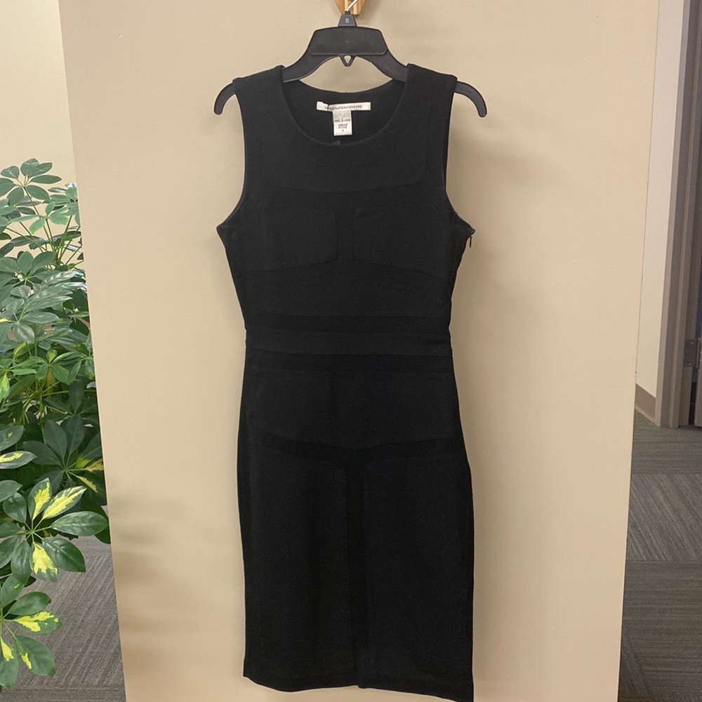 Diane von Furstenberg LBD Size 2